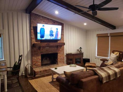 Mark Ice Audio Video Connections - Tallahassee Home Theater Install